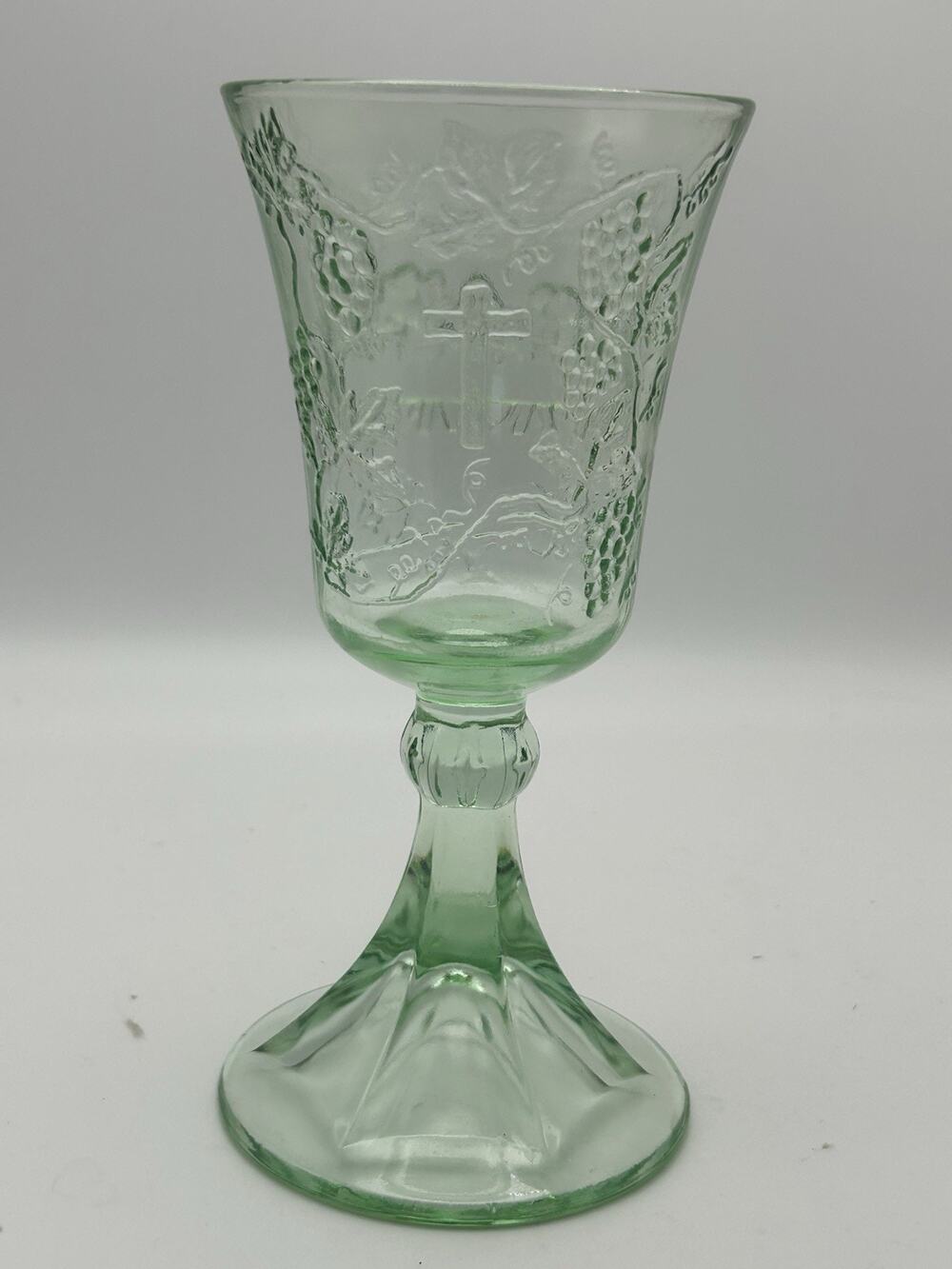 Tiara Glass The Last Supper Cross Goblet Or Communion Chalice - Green